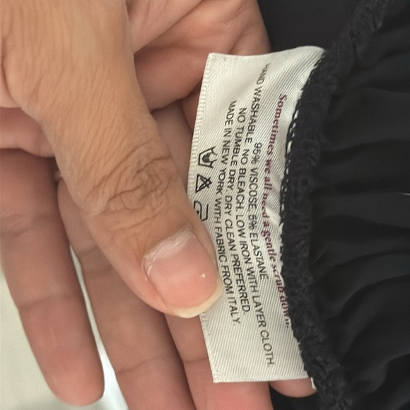 MM Lafleur The Blixen Top Black Ruched Sleeveless Blouse - Picture 7 of 7